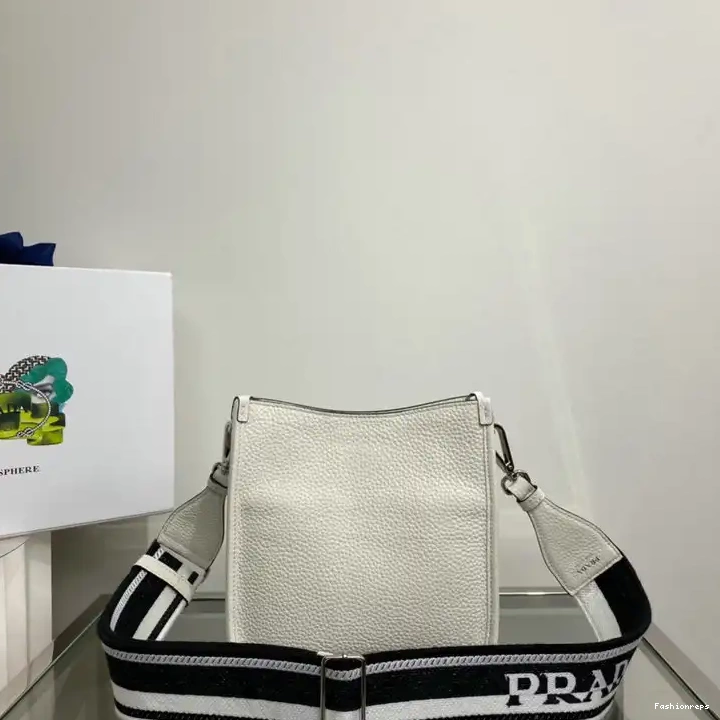 Fashionrepsfam ru Bag 2205YA0046 Prada 0717